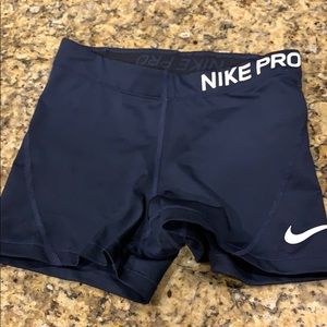 Nike pro compression shorts size small